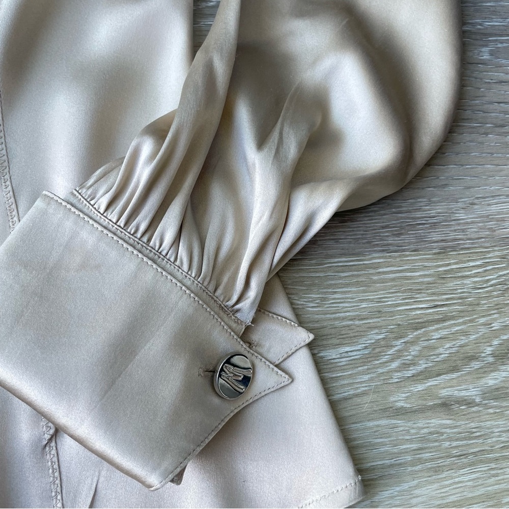 Marciano Silk French Cuff Blouse Size XS Champagne Silver Cuff Links - Picture 3 of 9